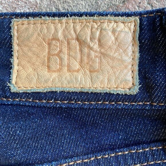 BDG Urban Outfitters AXYL High Rise Raw Hem Dark Wash Jeans Size 30 - Picture 11 of 14